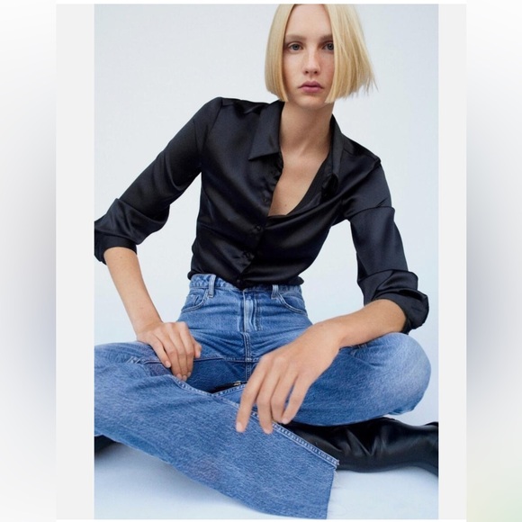 ✨NWOT | Zara | High Rise Slim Flare Split Hem Medium wash Jeans - Picture 5 of 13